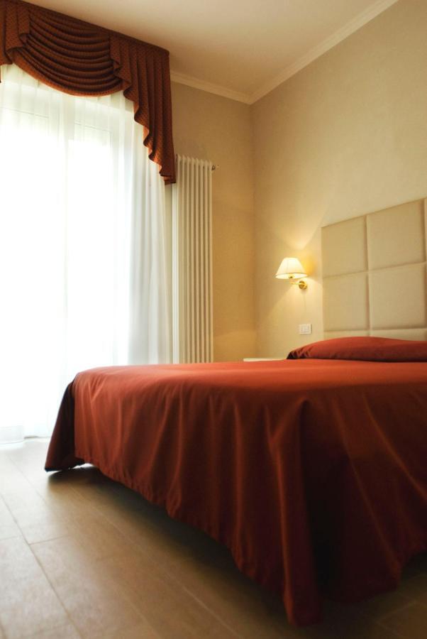 Hotel Gradara Bellaria-Igea Marina Camera foto